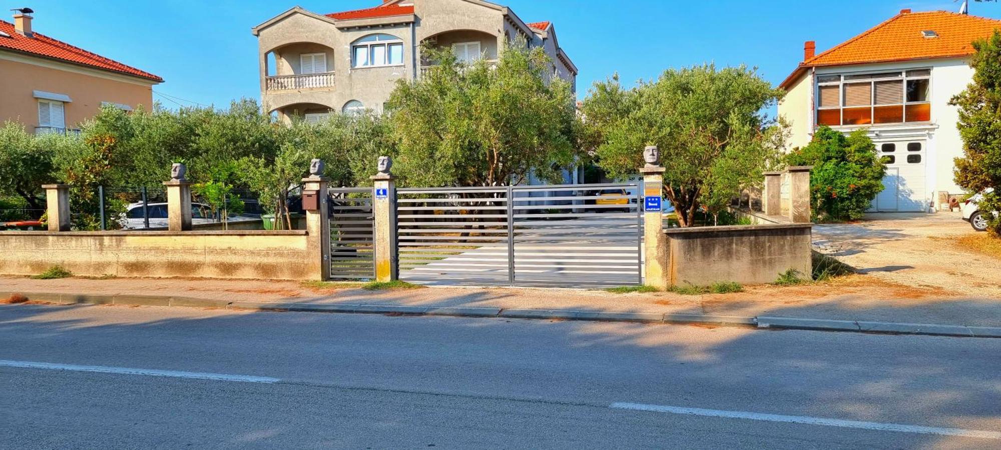 Apartments Las Cabezas 扎达尔 外观 照片